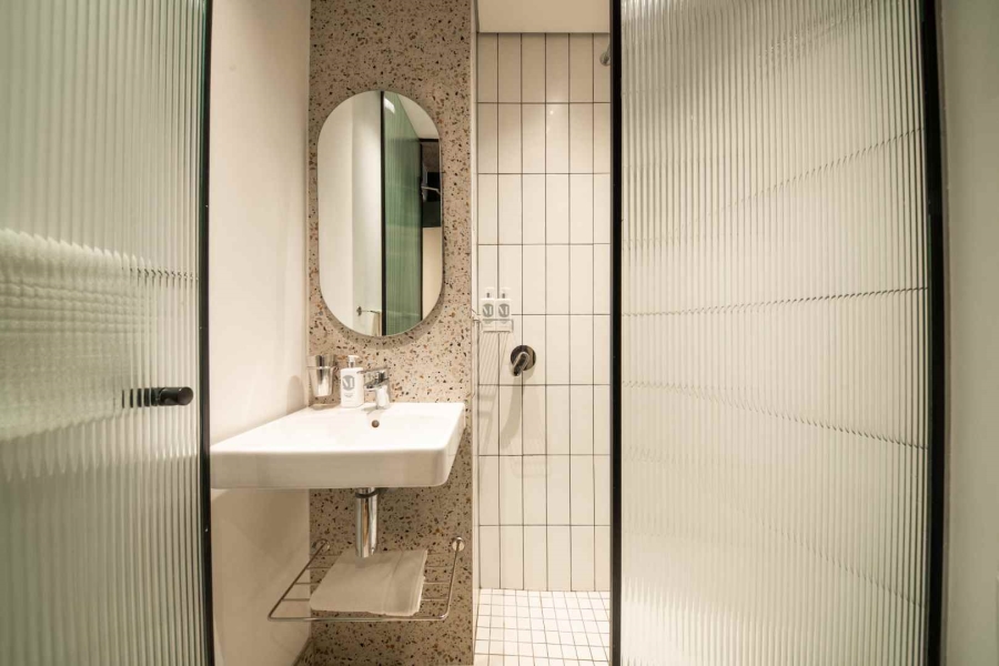 1 Bedroom Property for Sale in Sea Point Western Cape